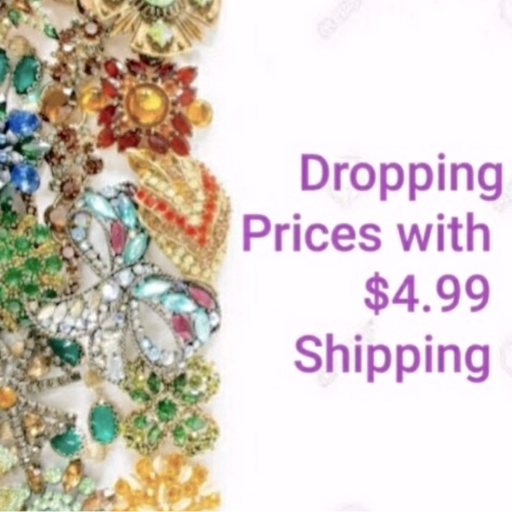 $4.99 Shipping applies to every purchase in my closet 🙏